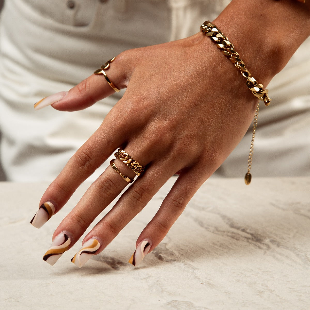 Bague en chaîne