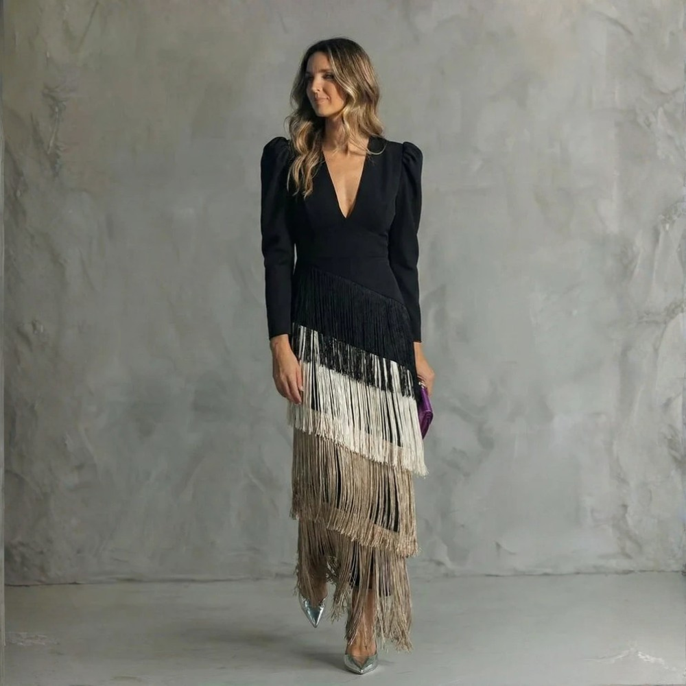 Robe élégante à manches à franges
