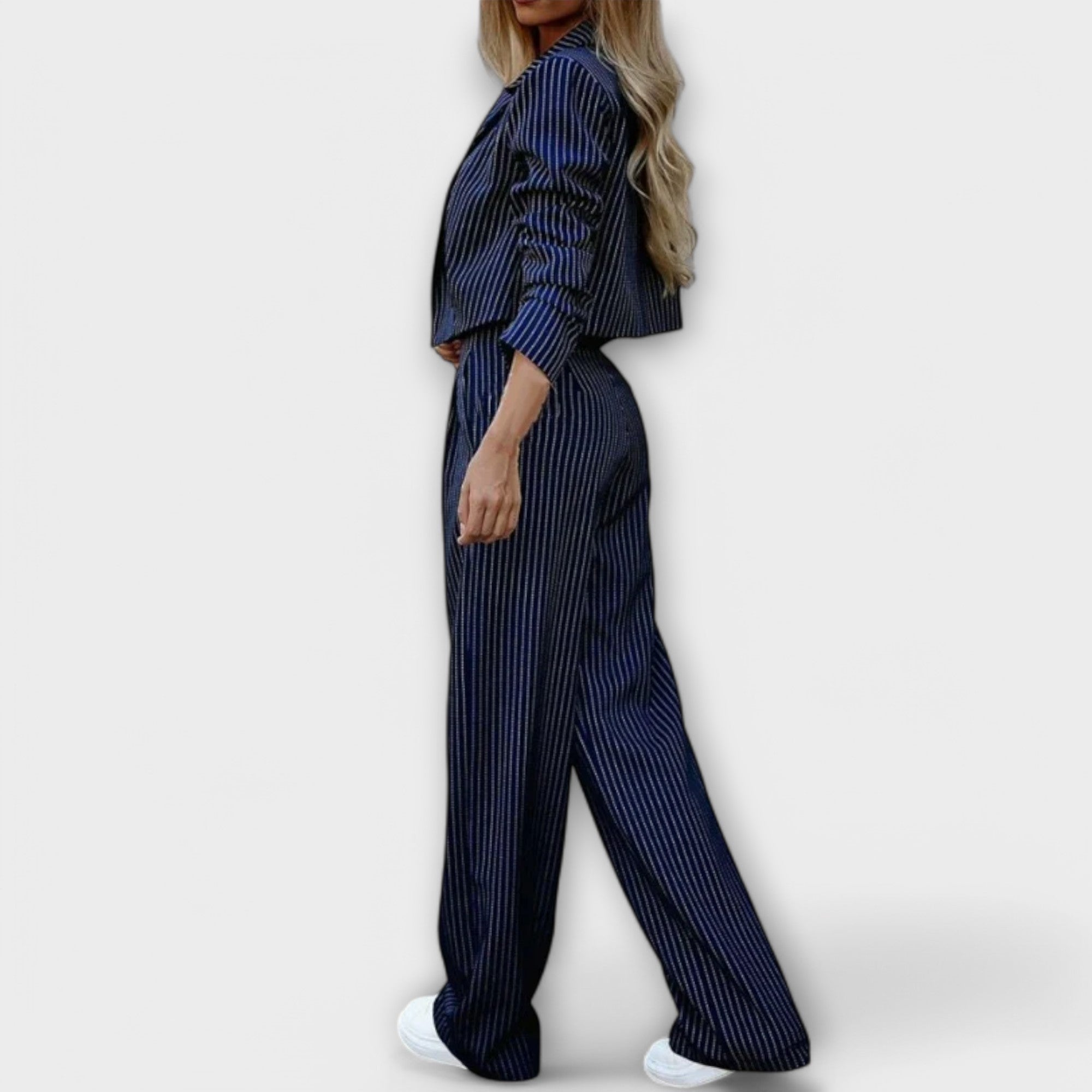 Costume à rayures pour femme