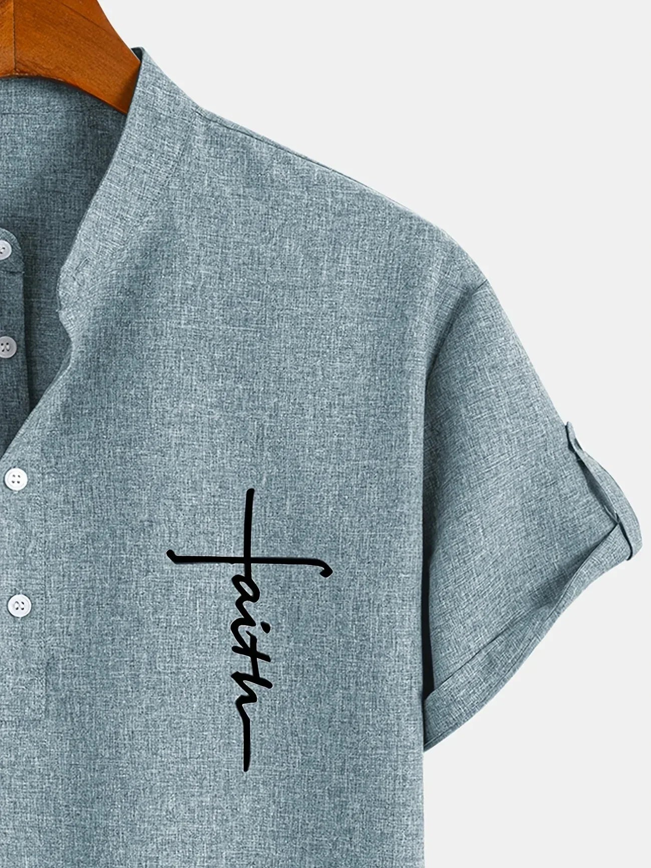 Chemise élégante à manches courtes et col montant