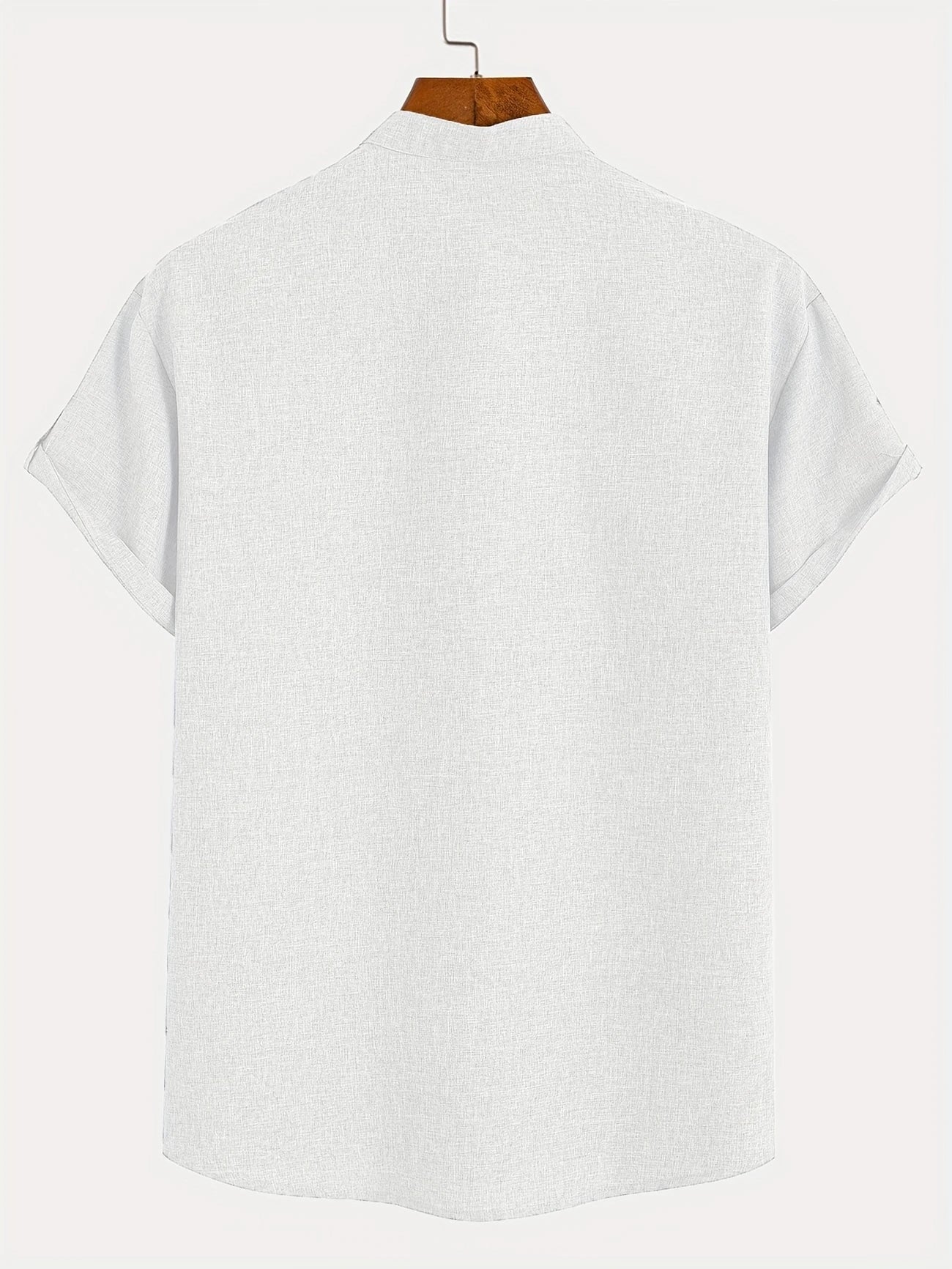 Chemise élégante à manches courtes et col montant