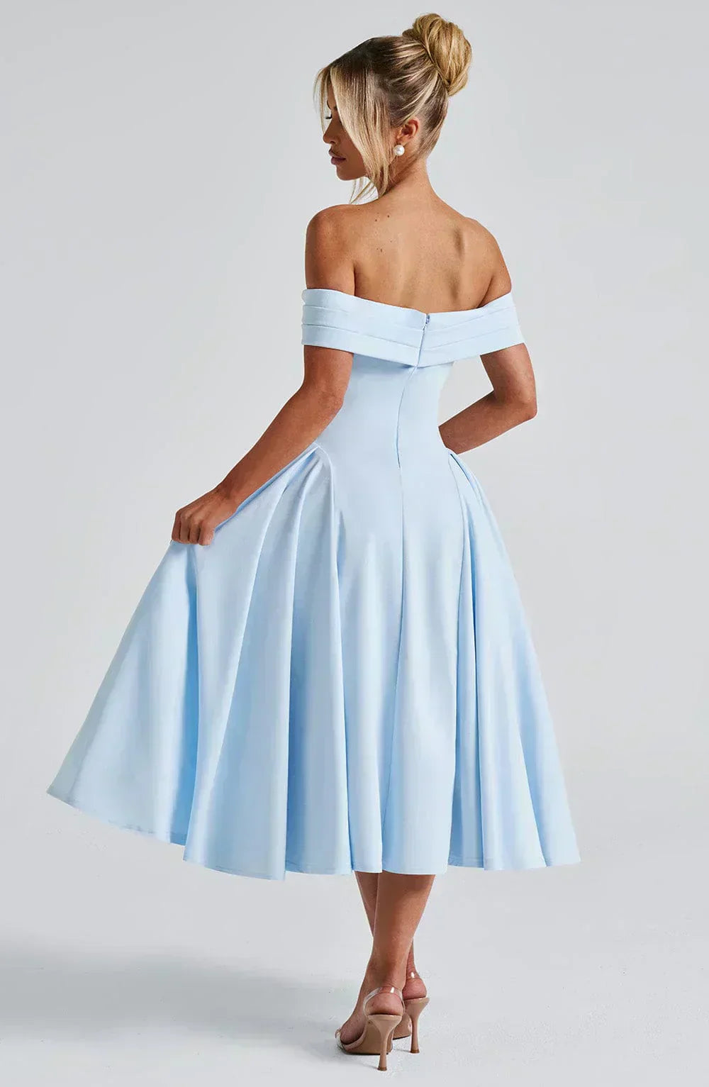 Robe Midi Élégante Alexander Saint