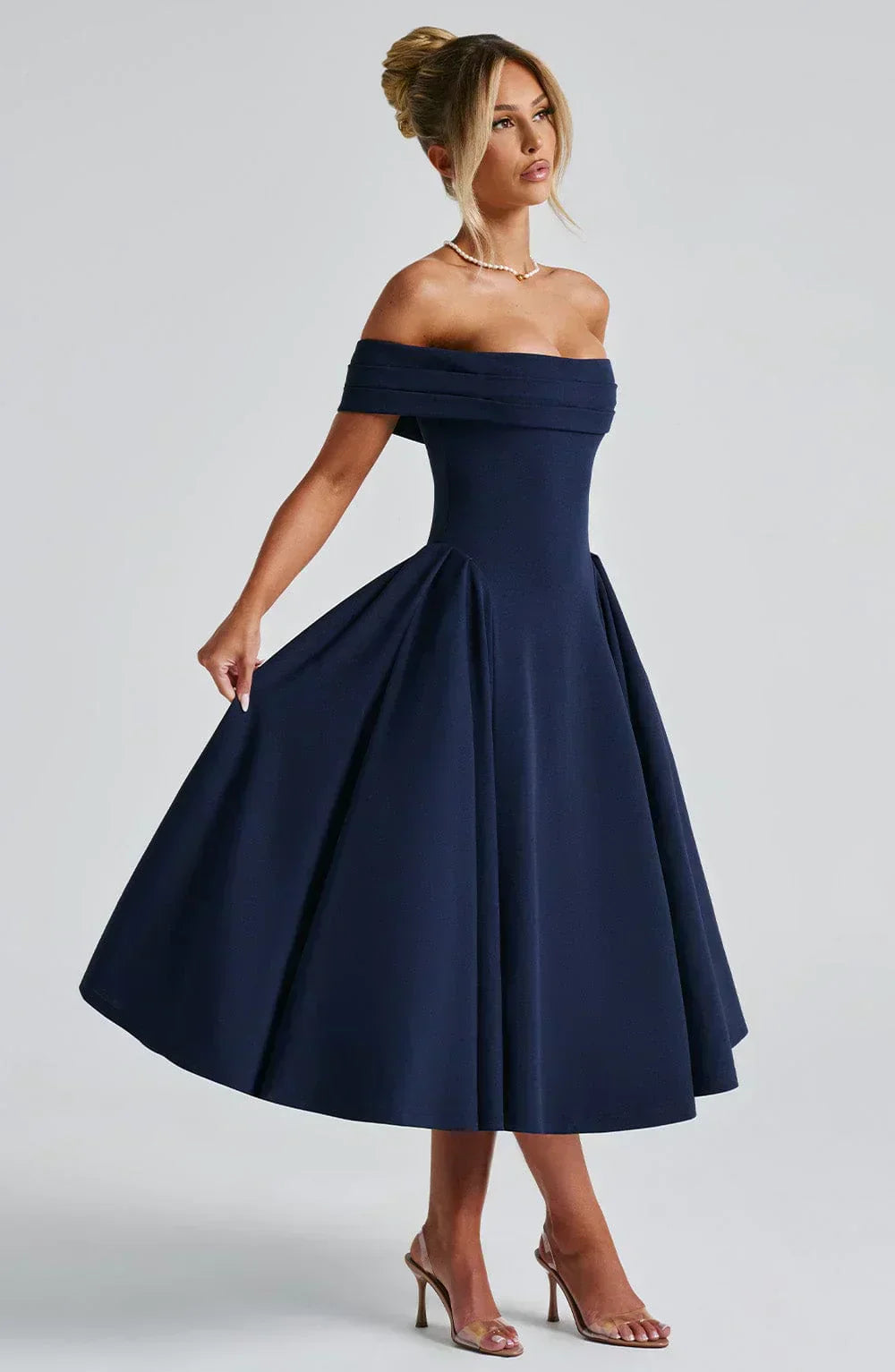 Robe Midi Élégante Alexander Saint