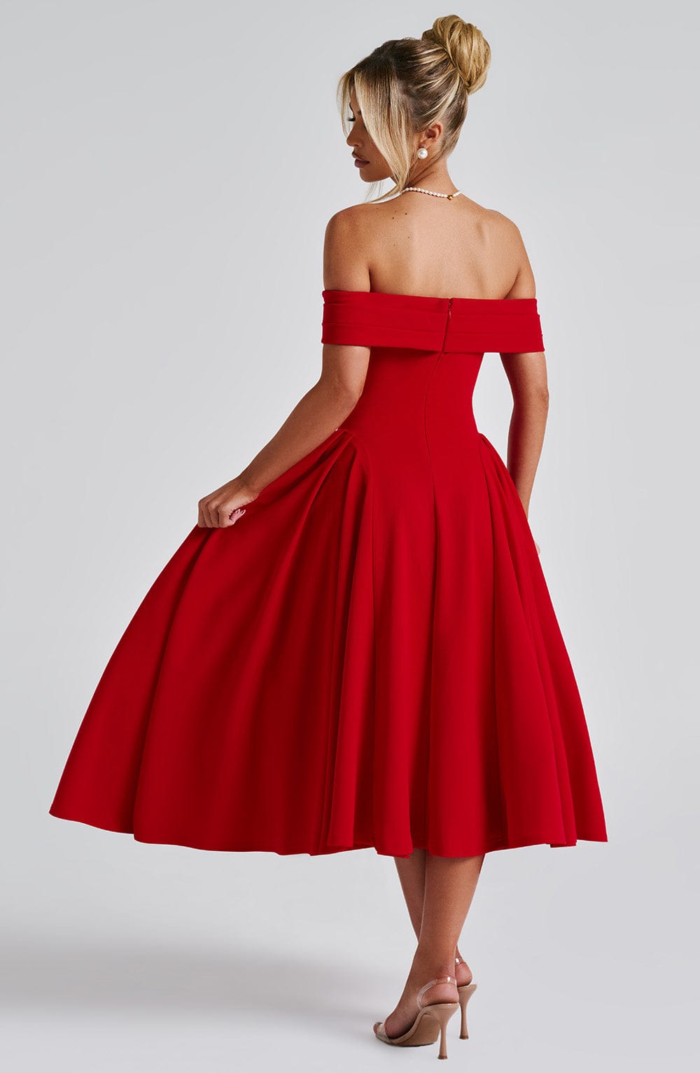 Robe Midi Élégante Alexander Saint