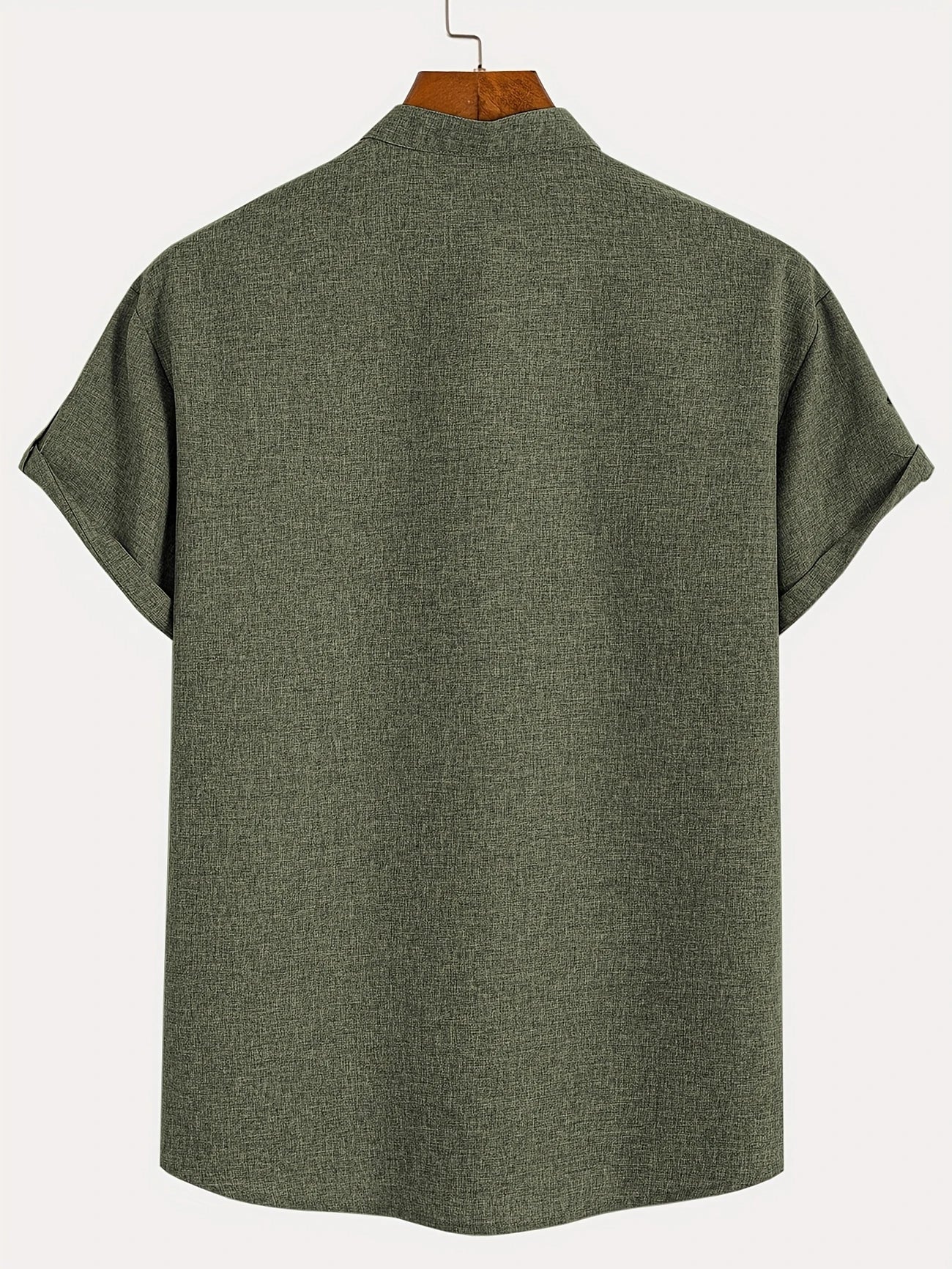Chemise élégante à manches courtes et col montant