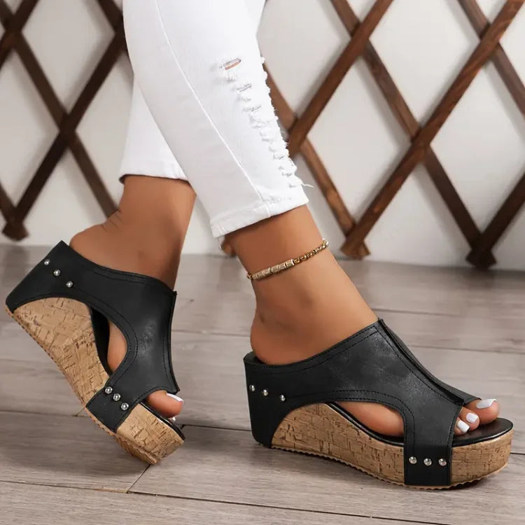 Sandales à talons compensés