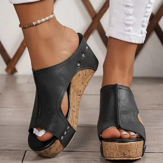 Sandales à talons compensés