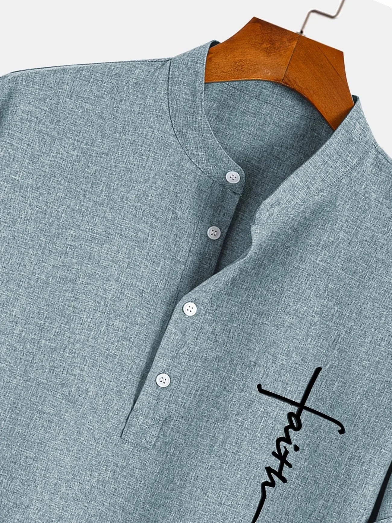 Chemise élégante à manches courtes et col montant