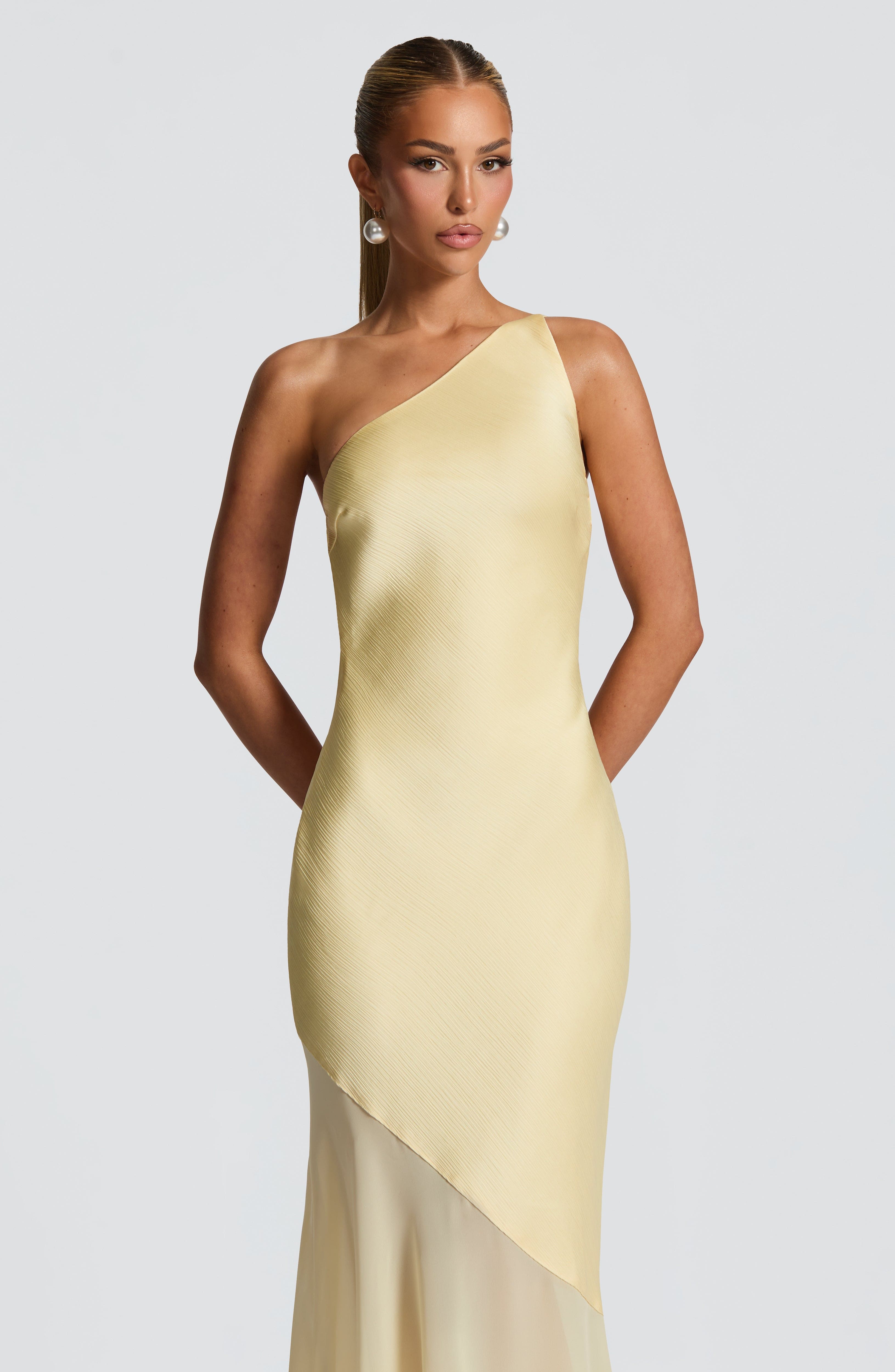 Robe Fable St. Alexander