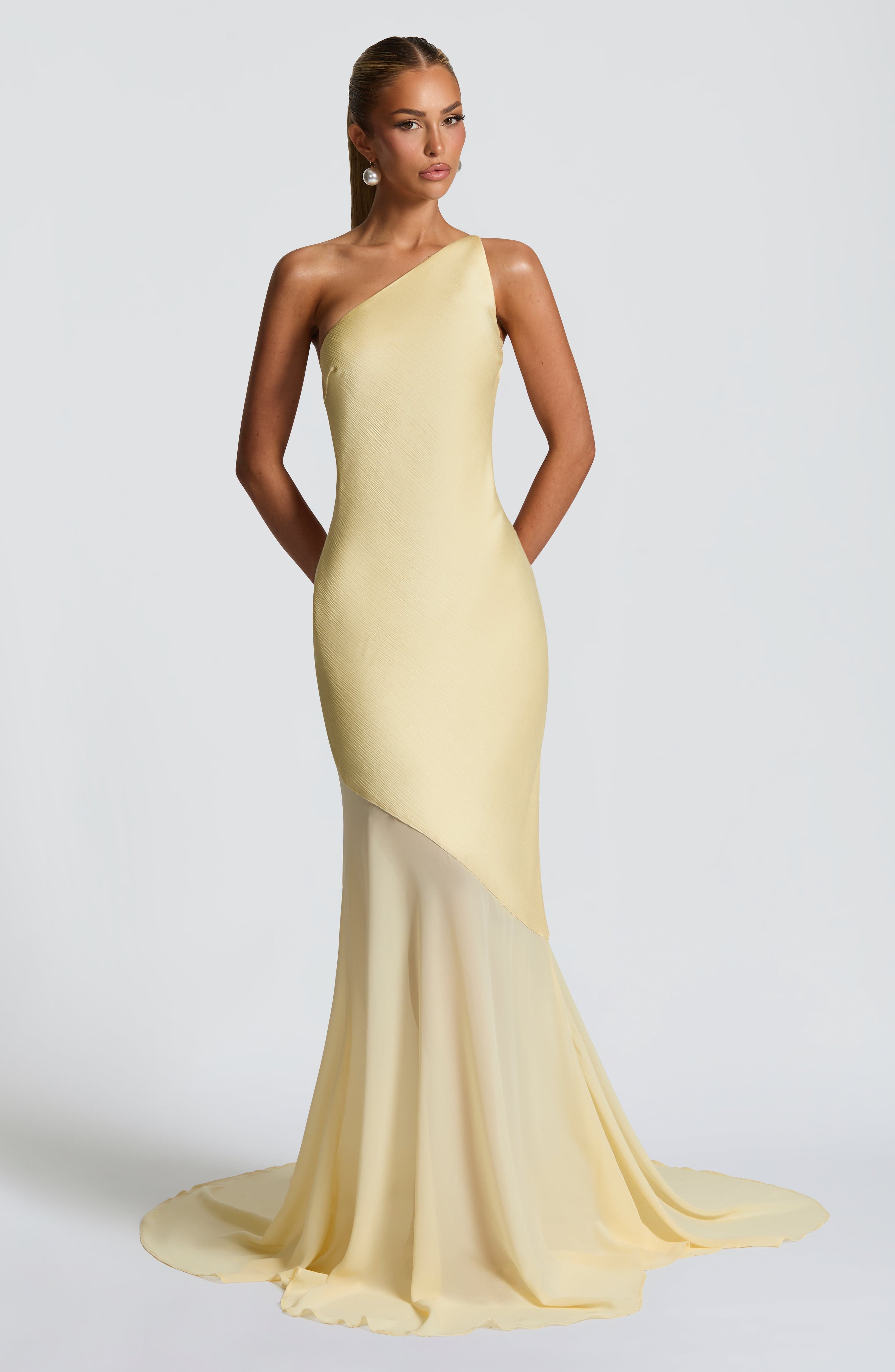 Robe Fable St. Alexander