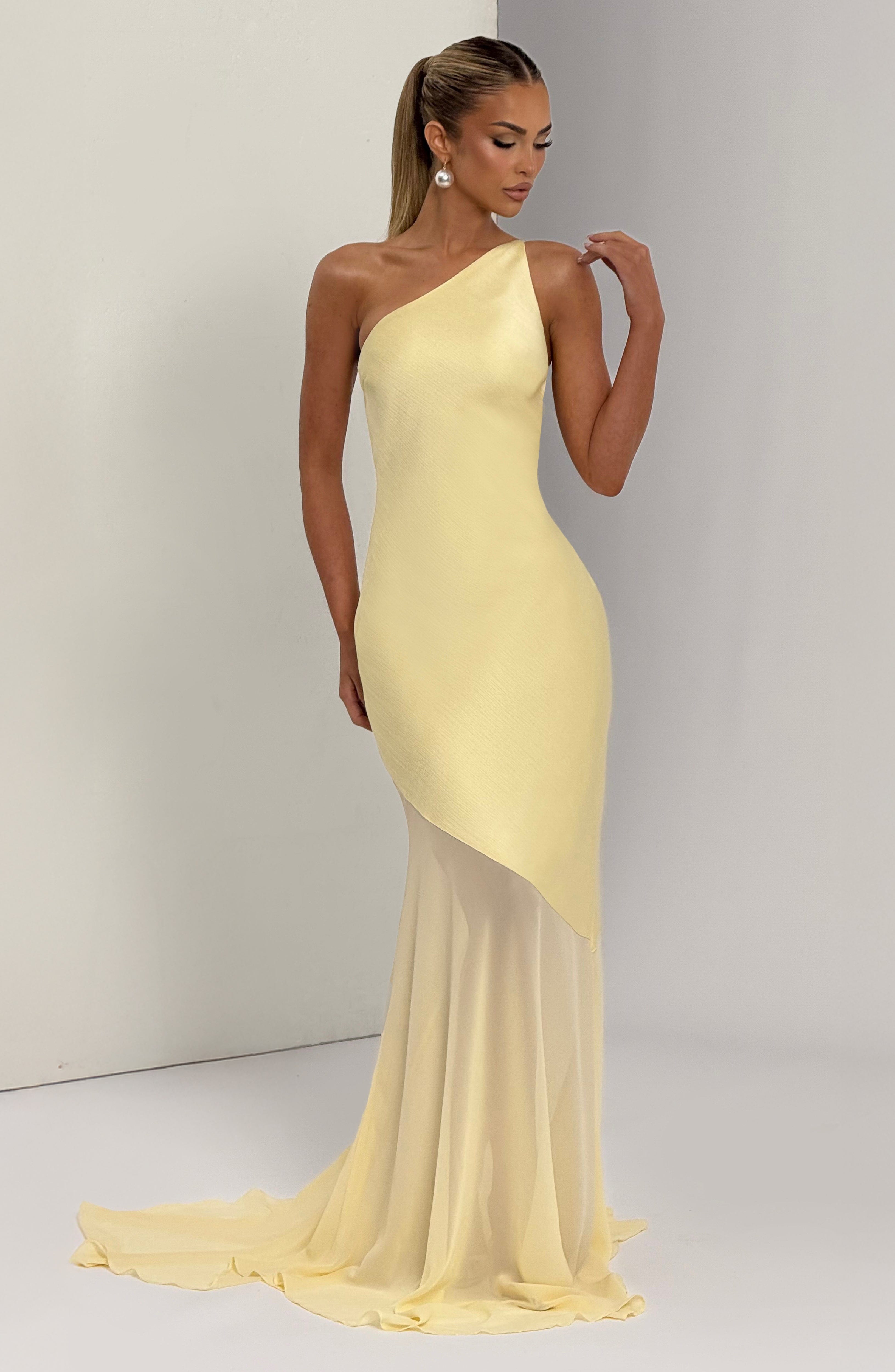 Robe Fable St. Alexander