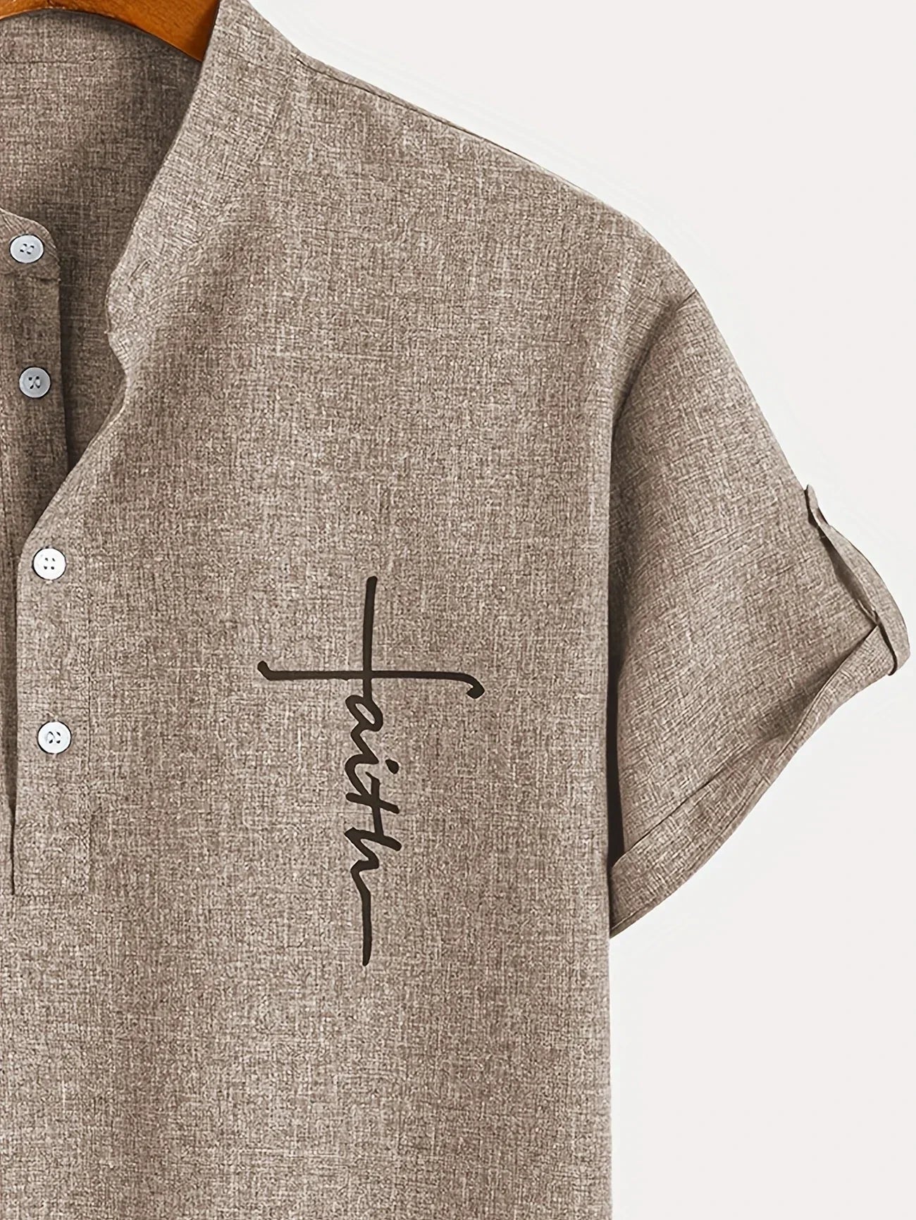Chemise élégante à manches courtes et col montant