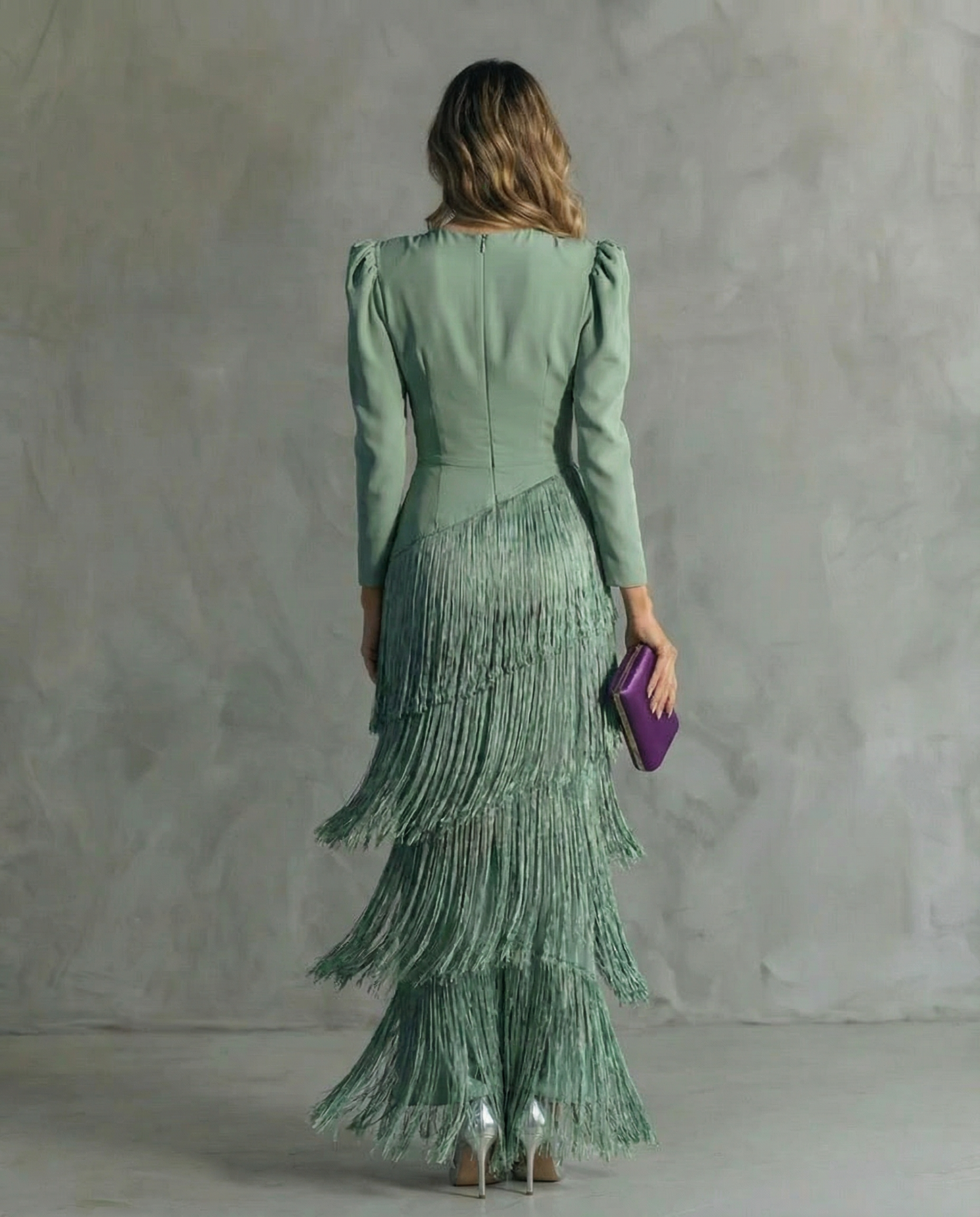 Robe élégante à manches à franges